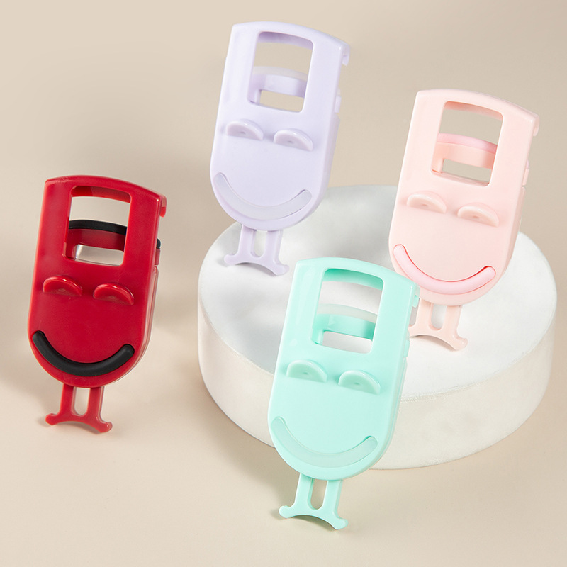 Main Cute Mini Eyelash Curler – Portable Smiley Design for Perfect Natural Lashes - Image 1